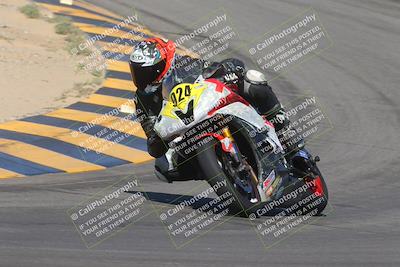 media/Oct-08-2023-CVMA (Sun) [[dbfe88ae3c]]/Race 3 Amateur Supersport Middleweight/